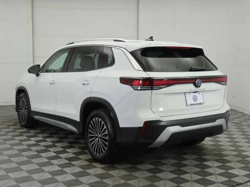 New 2026 Volkswagen Tiguan S FWD image 7