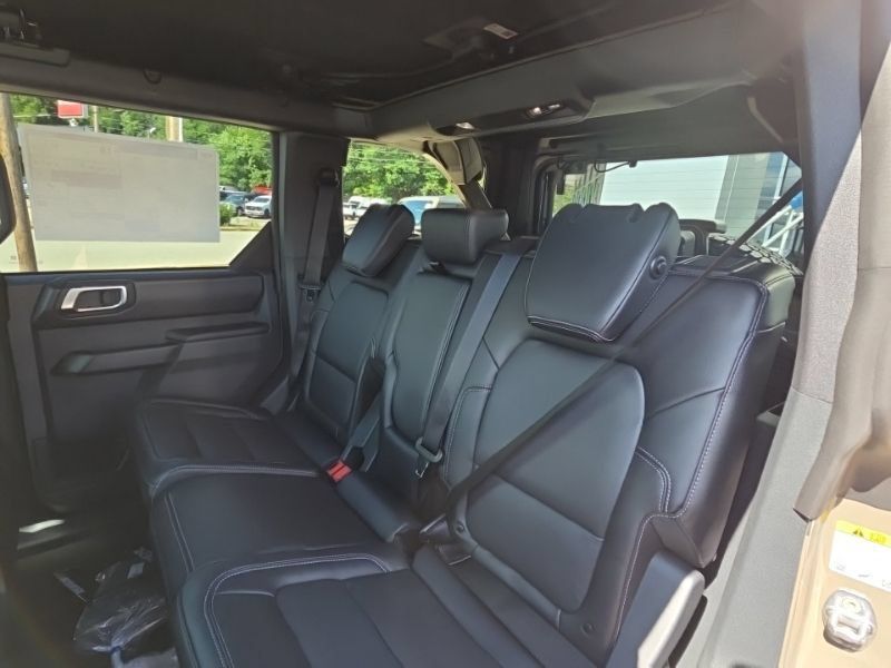 New 2026 Ford Bronco Outer Banks w/ Sasquatch Package AWD/4WD image 22