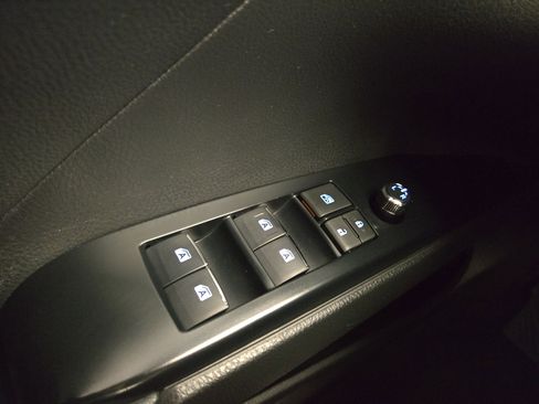 Used 2020 Toyota Camry XSE image 30