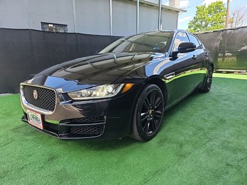 Used 2019 Jaguar XE Premium AWD/4WD image 9
