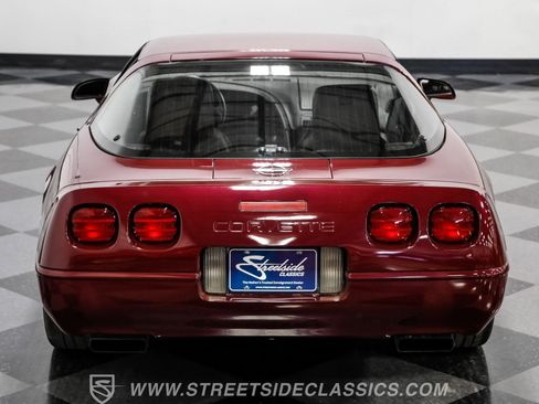 Used 1993 Chevrolet Corvette Coupe image 32