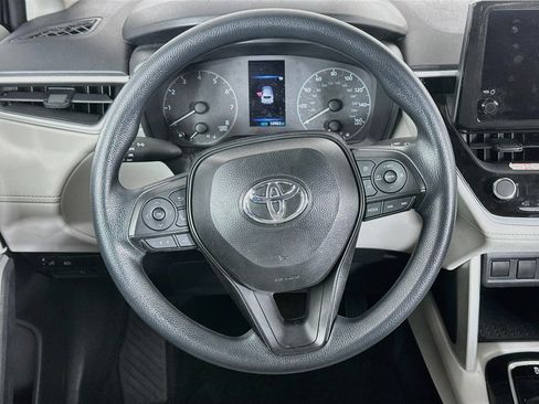 Used 2025 Toyota Corolla Cross L FWD image 18
