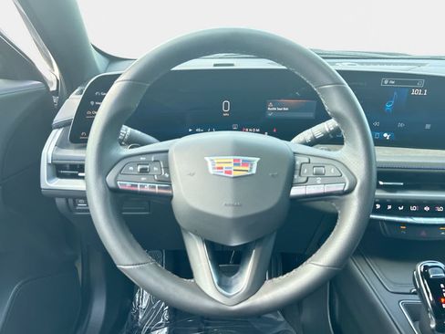 Used 2024 Cadillac XT4 Sport FWD image 16