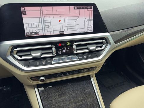 Used 2019 BMW 330i Sedan w/ Driving Assistance Package image 59