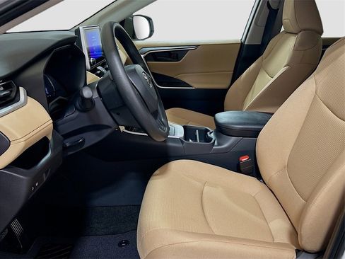 New 2025 Toyota RAV4 LE image 19
