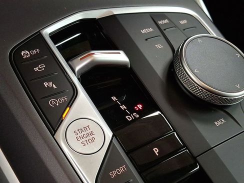 Used 2025 BMW 230i xDrive Coupe w/ Premium Package image 15