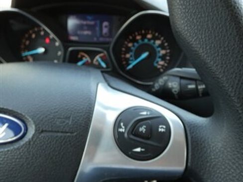 Used 2015 Ford Escape SE FWD image 25