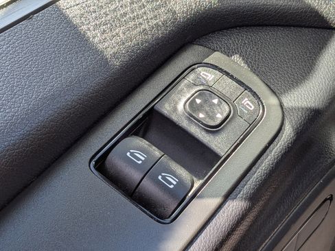 Used 2025 Mercedes-Benz Sprinter 2500 image 27