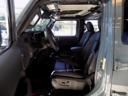 Certified 2024 Jeep Gladiator Rubicon image 12