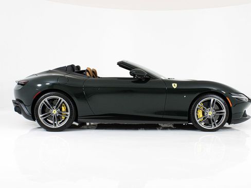Used 2025 Ferrari Roma Spider RWD image 6