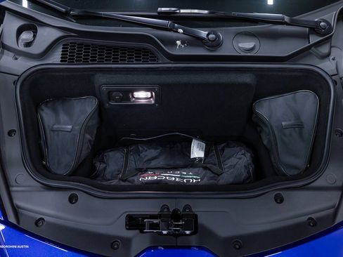 Used 2023 Lamborghini Huracan Tecnica image 3