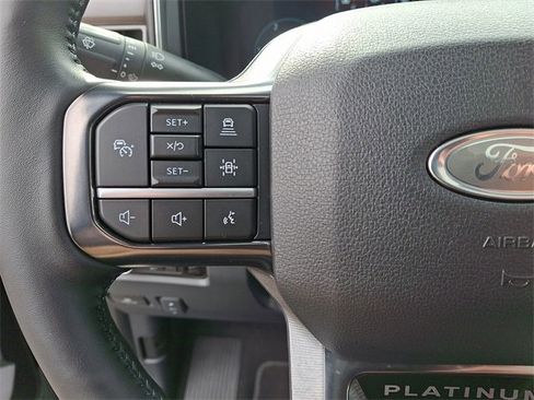 Certified 2025 Ford F250 Platinum image 22