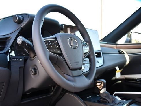 New 2025 Lexus ES 350 w/ Premium Package image 10