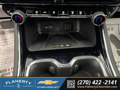 Used 2026 Chevrolet Traverse High Country w/ LPO, Floor Liner Package AWD/4WD image 32