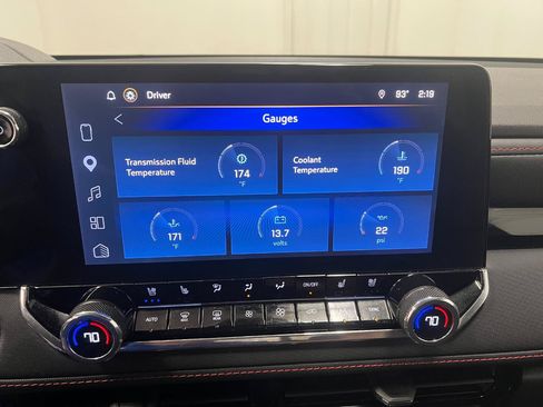 Used 2025 Chevrolet Colorado Z71 w/ Technology Package AWD/4WD image 56