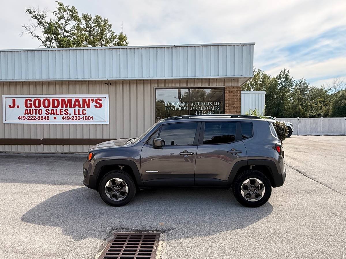 Used 2016 Jeep Renegade Latitude w/ Cold Weather Group AWD/4WD image 1