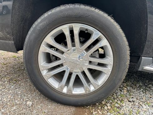 Used 2019 Cadillac Escalade ESV 2WD image 8