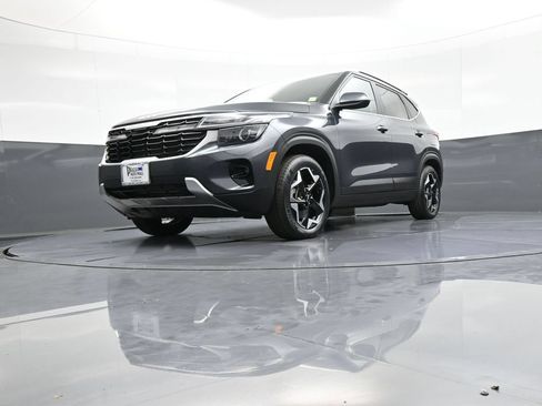 Certified 2024 Kia Seltos EX AWD/4WD image 26