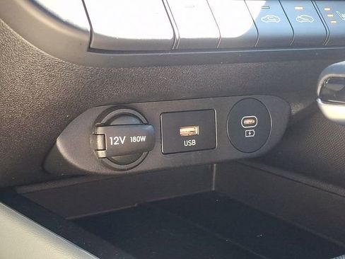 Used 2024 Hyundai Elantra Limited image 26