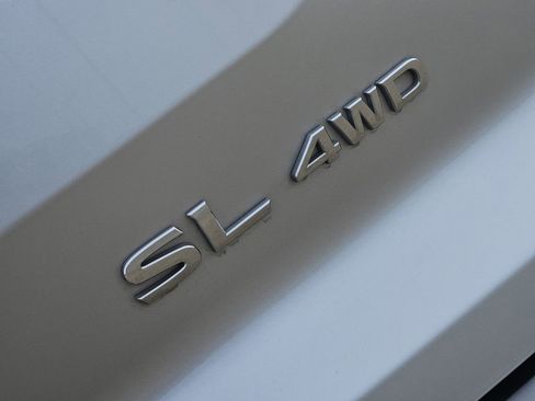 Used 2025 Nissan Pathfinder SL AWD/4WD image 15