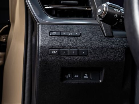 Used 2024 Lexus GX 550 AWD/4WD image 22