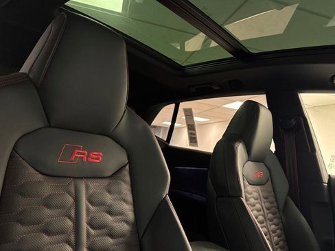 New 2025 Audi RS Q8 performance image 16