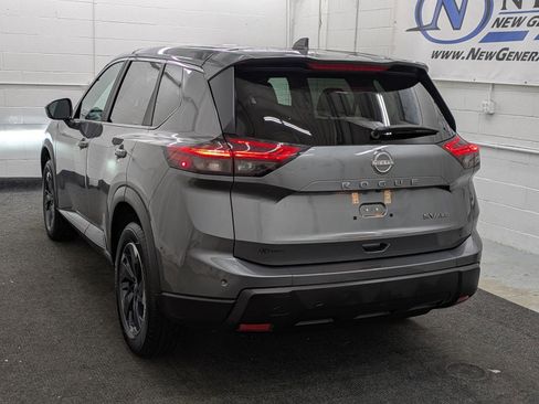 Used 2024 Nissan Rogue SV image 15