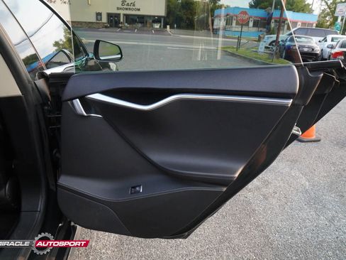 Used 2014 Tesla Model S 85 image 36