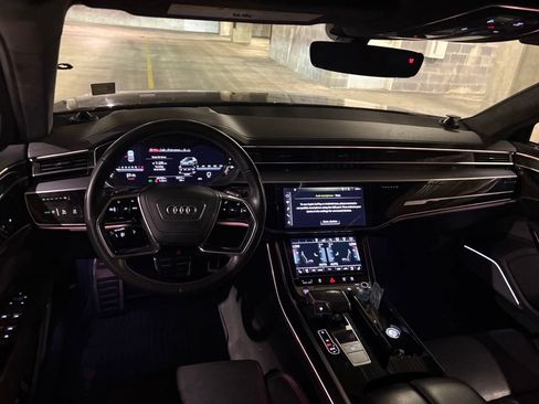 Used 2020 Audi S8 L w/ S8 Executive Package AWD/4WD image 11