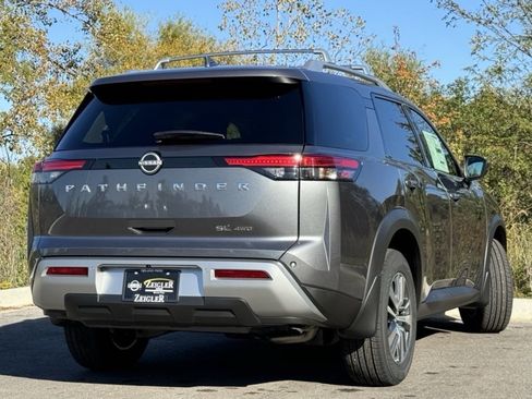 Certified 2025 Nissan Pathfinder SL w/ Cargo Package image 6
