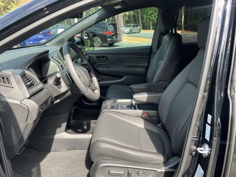 Used 2026 Honda Odyssey Sport-L image 16