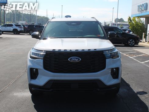 Used 2026 Ford Explorer ST-Line AWD/4WD image 9