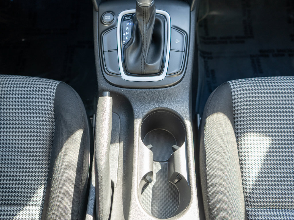 Used 2019 Hyundai Kona SE w/ Cargo Package FWD image 24