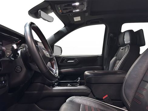 Used 2025 GMC Yukon XL AT4 Ultimate AWD/4WD image 26