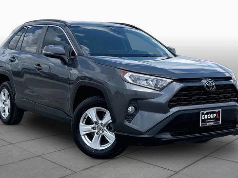 Used 2020 Toyota RAV4 XLE FWD image 3