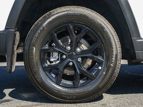 New 2026 Jeep Grand Cherokee Laredo image 22