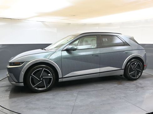 Used 2025 Hyundai Ioniq 5 Limited image 2
