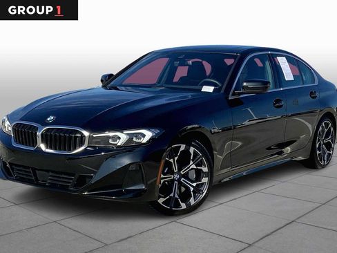 Certified 2025 BMW 330i Sedan image 1