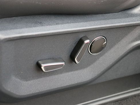 New 2025 Ford F150 Lariat w/ Equipment Group 502A High image 23