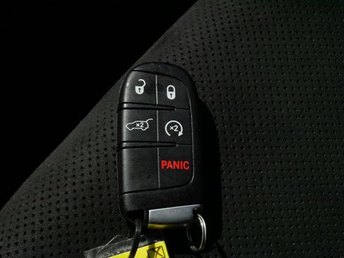 Used 2019 Jeep Grand Cherokee Altitude AWD/4WD image 30