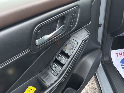 Used 2022 Nissan Rogue SL image 14