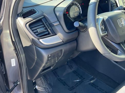 Used 2019 Honda CR-V LX image 12