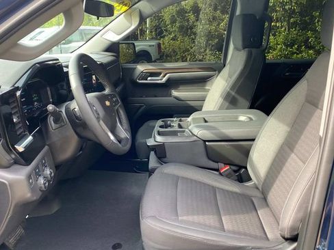 Used 2023 Chevrolet Silverado 1500 LT AWD/4WD image 11