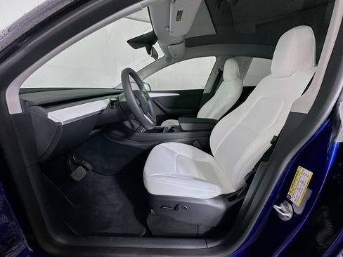 Used 2023 Tesla Model Y Long Range image 13