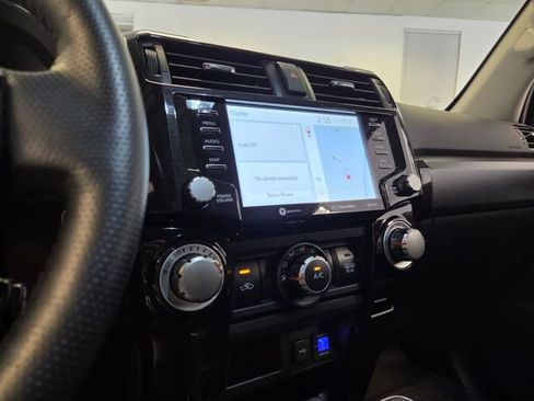 Used 2024 Toyota 4Runner TRD Off-Road Premium w/ Moonroof Package AWD/4WD image 23