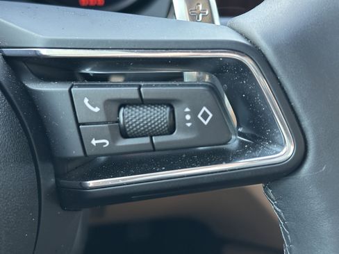 Certified 2025 Porsche Macan AWD/4WD image 25