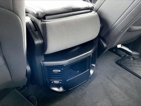 Used 2023 RAM 1500 Big Horn AWD/4WD image 35