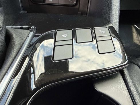 Used 2023 Kia Sportage EX image 33