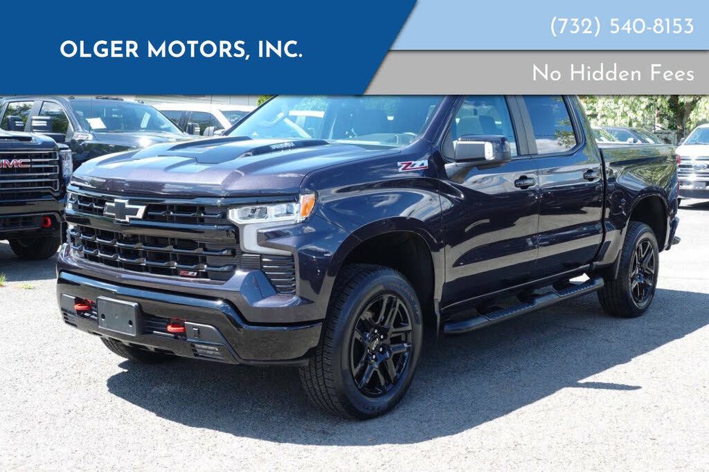 Used 2022 Chevrolet Silverado 1500 LT Trail Boss w/ LT Trail Boss Premium Package AWD/4WD image 2