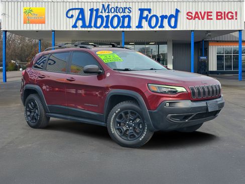 Used 2020 Jeep Cherokee Trailhawk w/ Comfort/Convenience Group AWD/4WD image 1